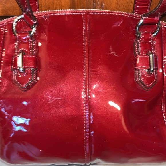 Coach  patent leather in deep Red/ dark cherry Satchel   New without tags  small - Picture 9 of 13